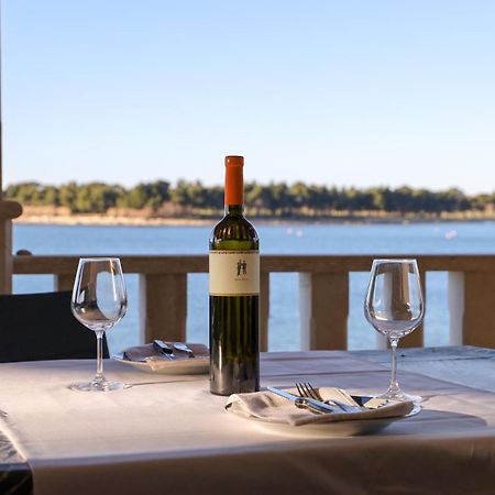 City Center Coastal Escape - Apartments With Sea View Or Cozy Room Novigrad Istria Εξωτερικό φωτογραφία