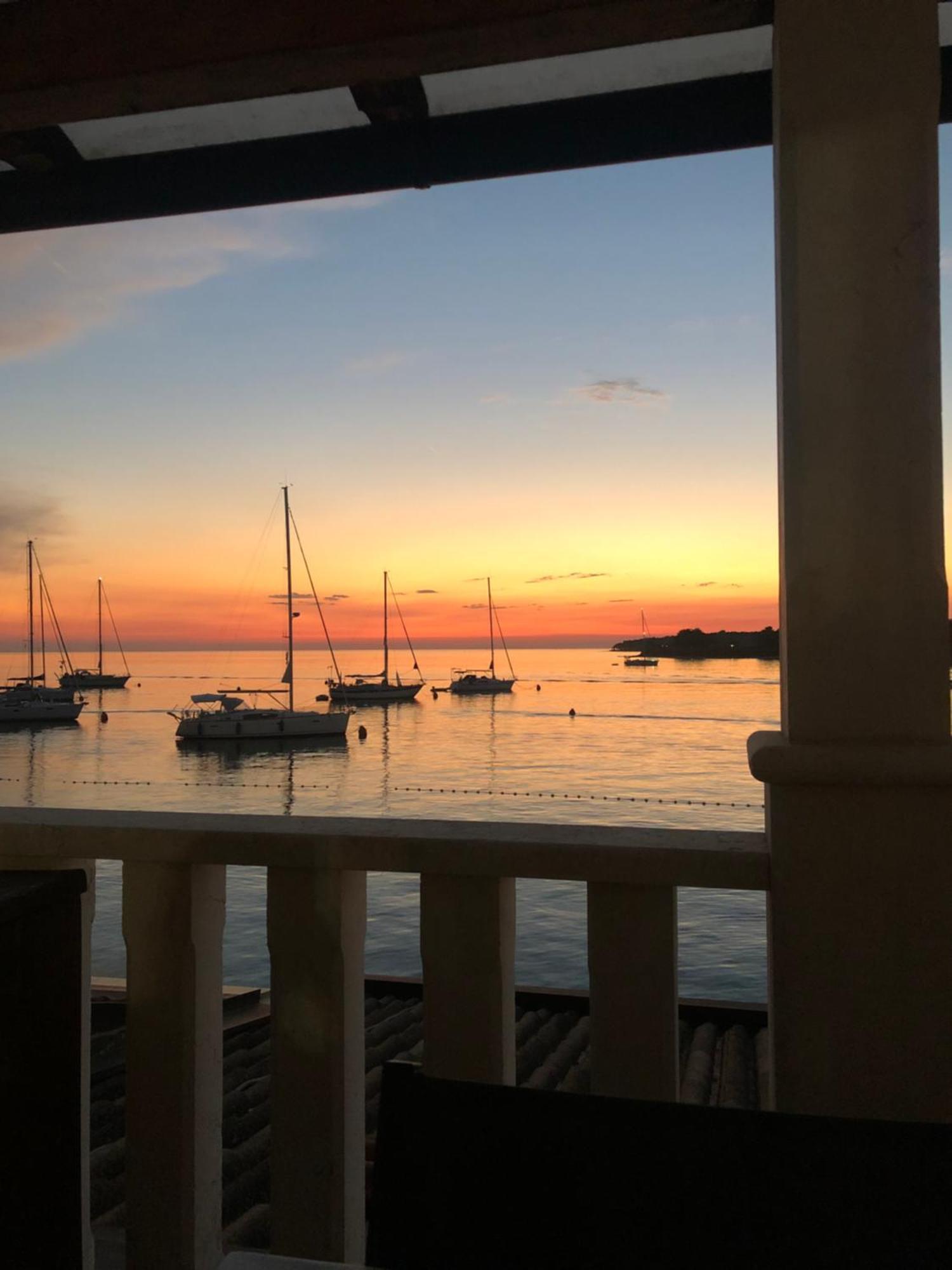 City Center Coastal Escape - Apartments With Sea View Or Cozy Room Novigrad Istria Εξωτερικό φωτογραφία