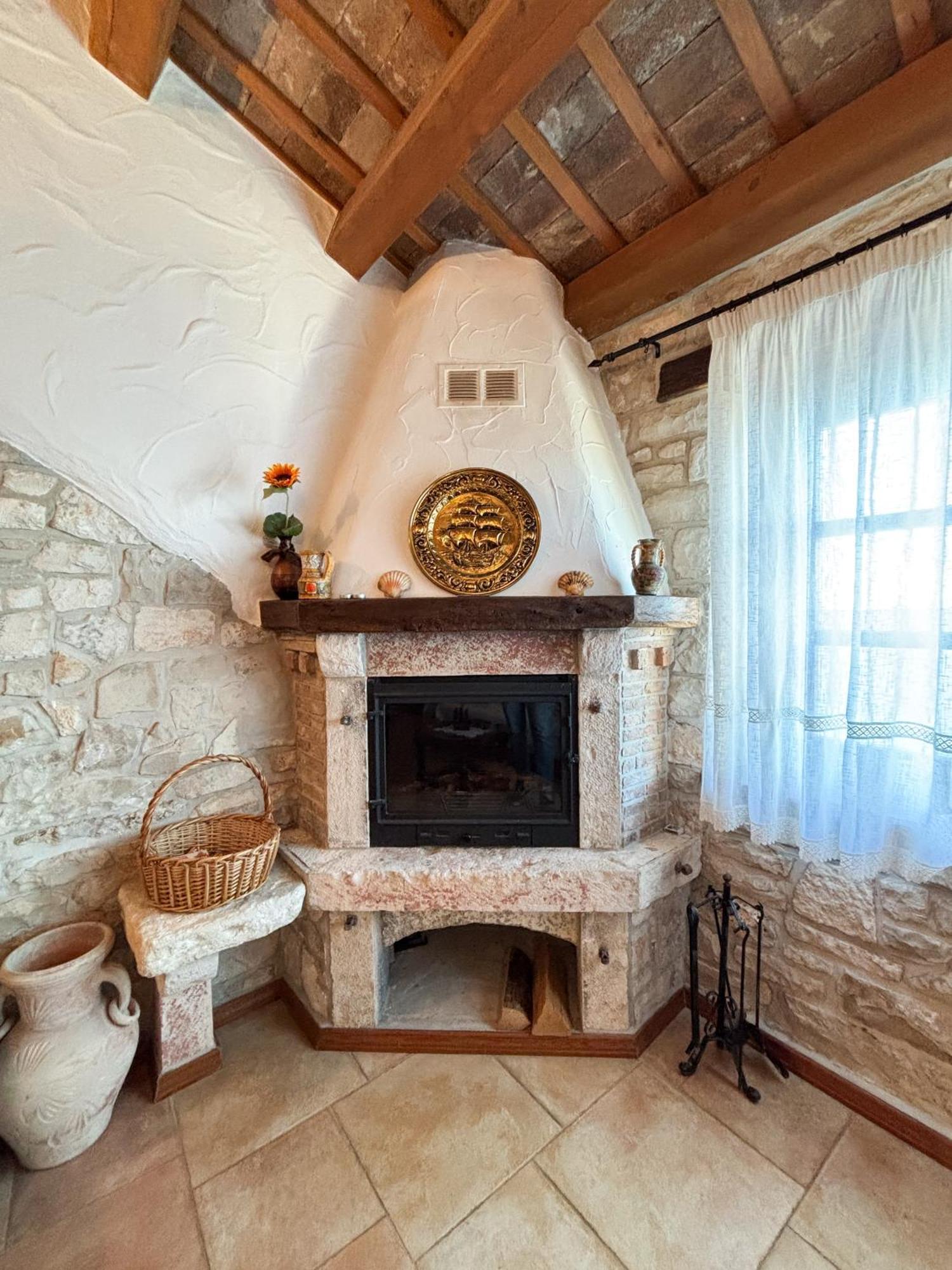 City Center Coastal Escape - Apartments With Sea View Or Cozy Room Novigrad Istria Εξωτερικό φωτογραφία
