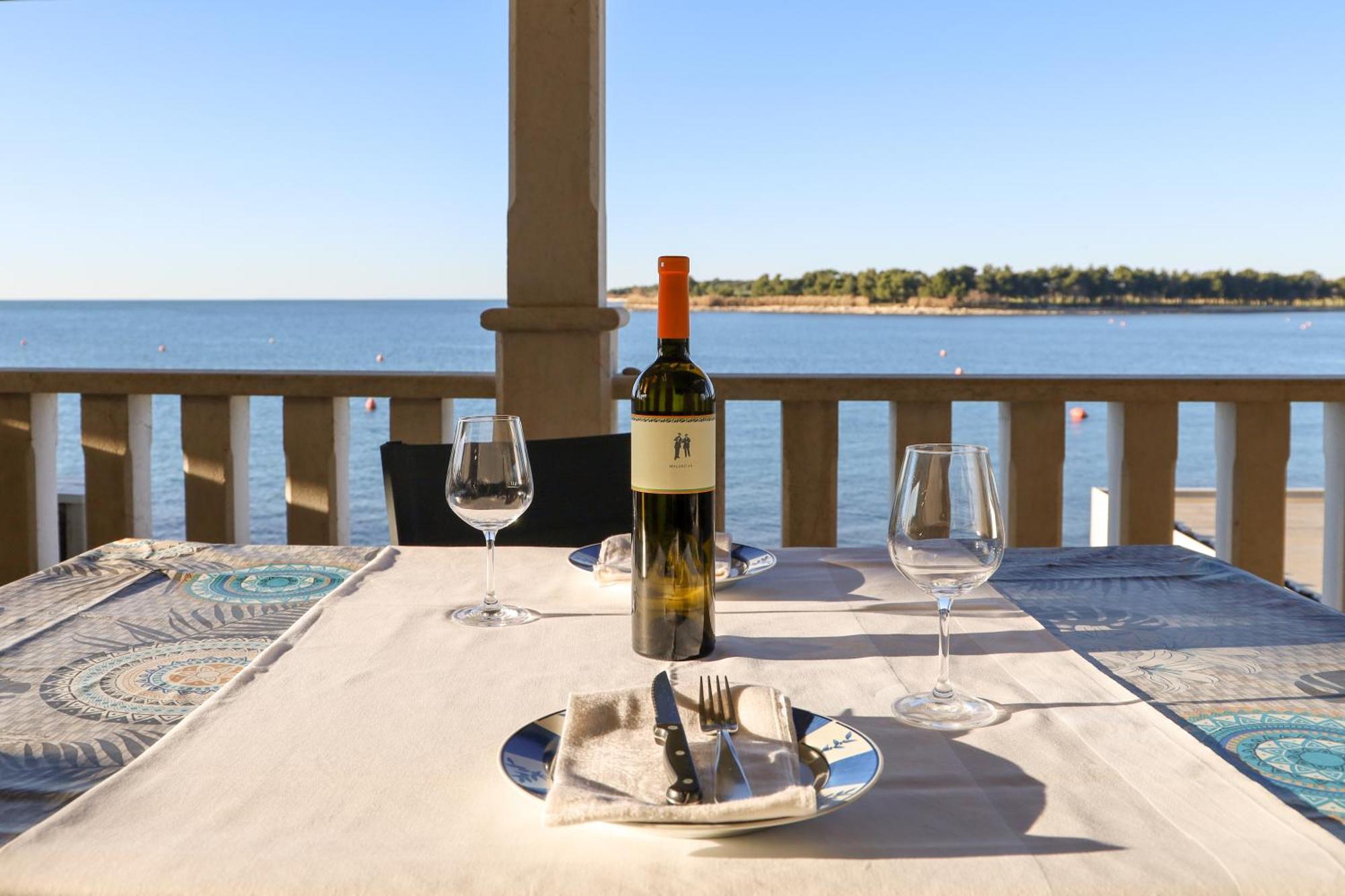 City Center Coastal Escape - Apartments With Sea View Or Cozy Room Novigrad Istria Εξωτερικό φωτογραφία