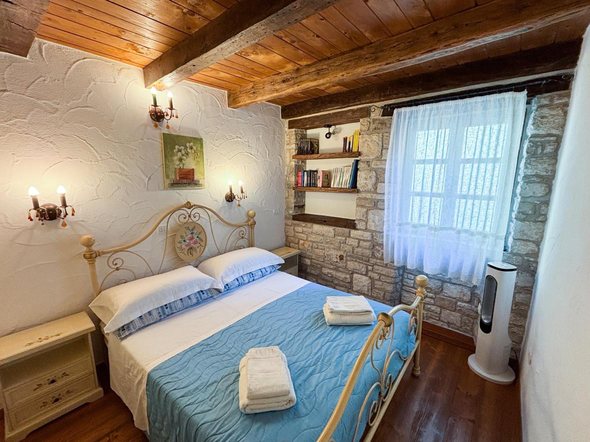 City Center Coastal Escape - Apartments With Sea View Or Cozy Room Novigrad Istria Εξωτερικό φωτογραφία